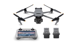 Квадрокоптер DJI Mavic 3 Pro Fly More Combo (DJI RC) фото